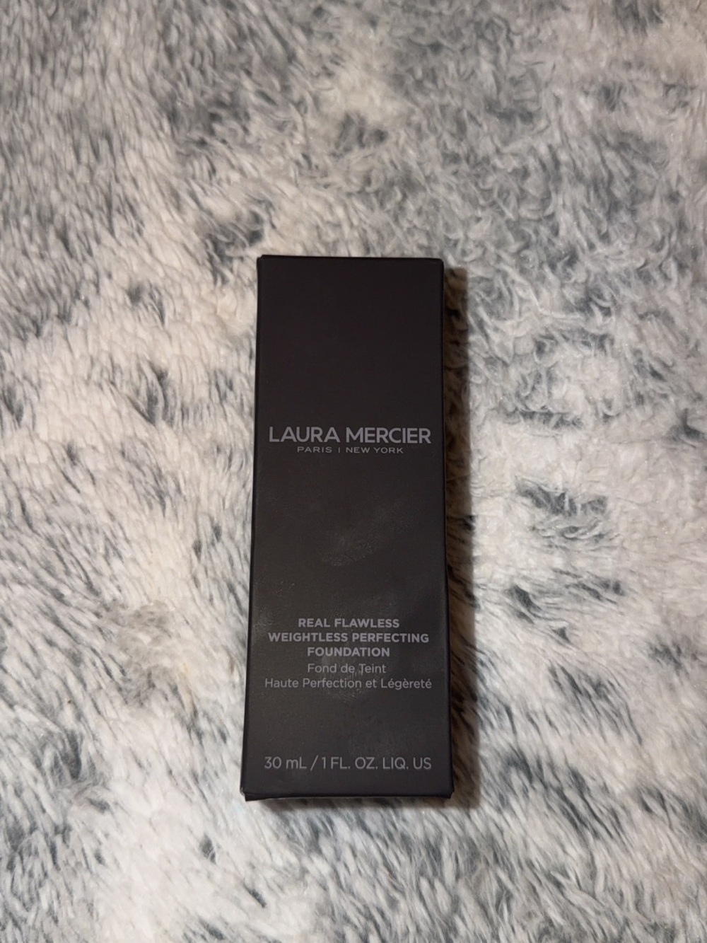 Laura Mercier Real Flawless Weightless Perfecting Foundation